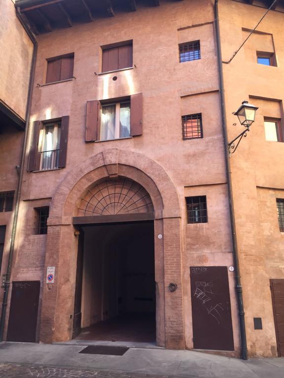 Farolfi Apartments Pepoli ボローニャ エクステリア 写真