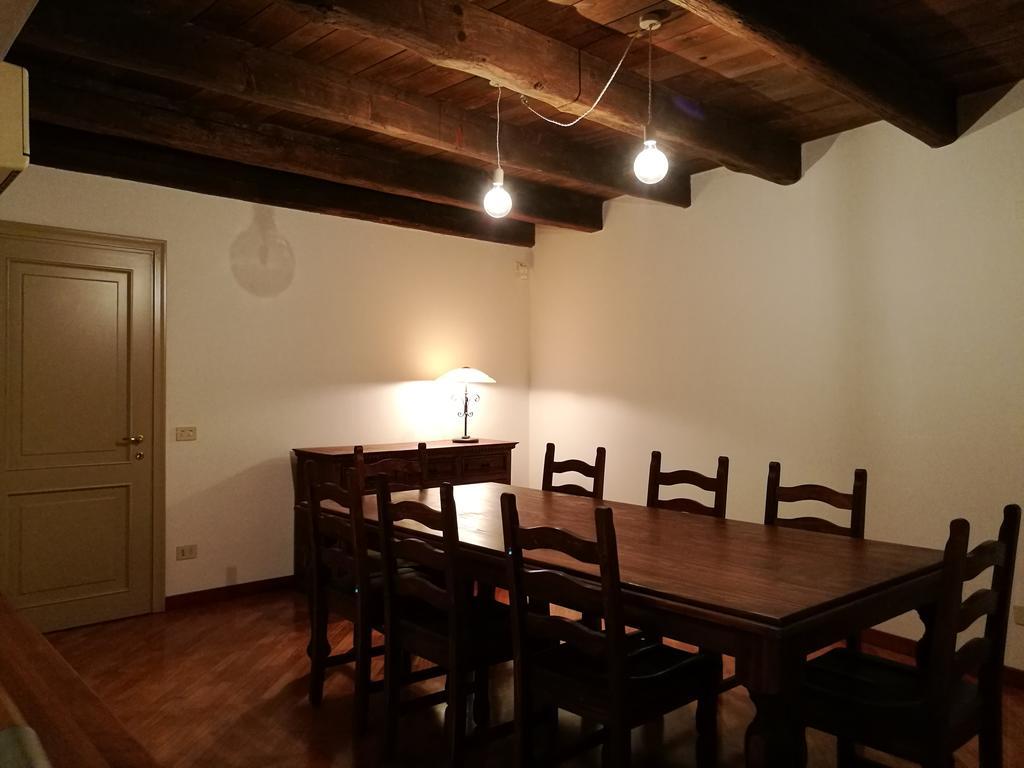 Farolfi Apartments Pepoli ボローニャ エクステリア 写真