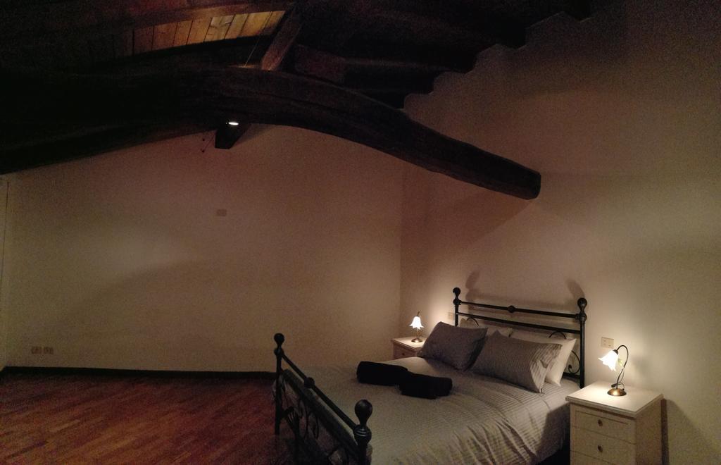 Farolfi Apartments Pepoli ボローニャ エクステリア 写真