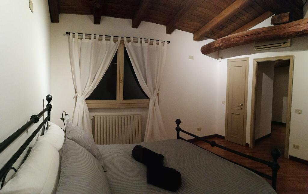 Farolfi Apartments Pepoli ボローニャ エクステリア 写真