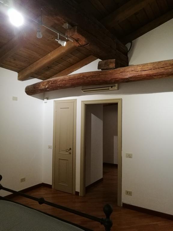 Farolfi Apartments Pepoli ボローニャ エクステリア 写真