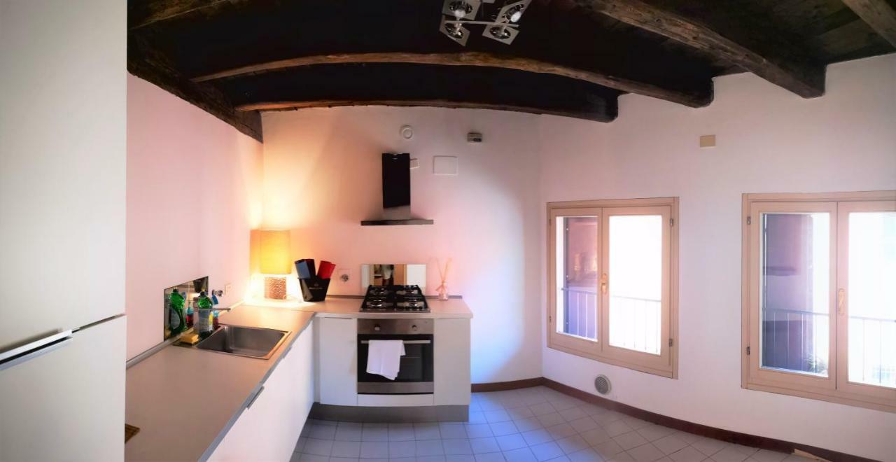 Farolfi Apartments Pepoli ボローニャ エクステリア 写真