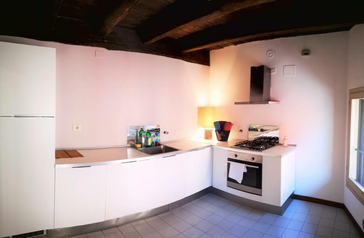 Farolfi Apartments Pepoli ボローニャ エクステリア 写真
